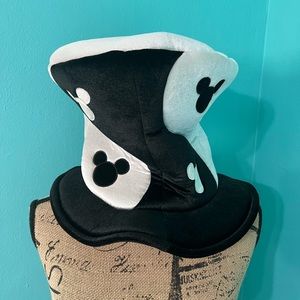 UNISEX Disney Mad Hatter Ying Yang Mickey Mouse Hat
